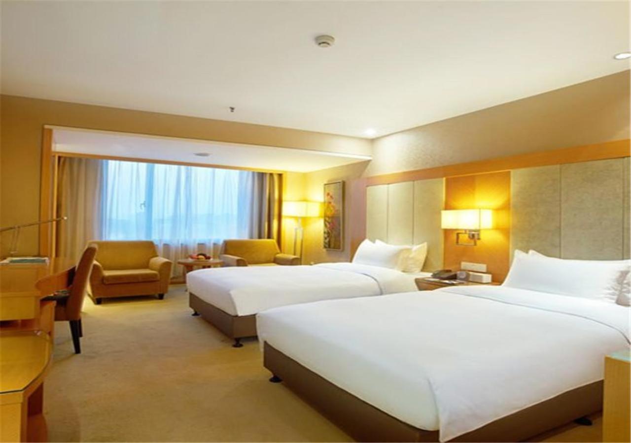 Hotel Park Residency Nilambūr Kültér fotó