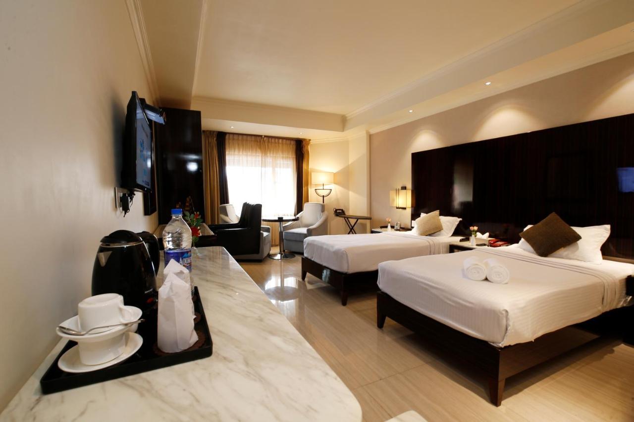 Hotel Park Residency Nilambūr Kültér fotó