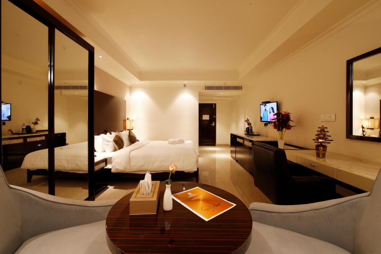 Hotel Park Residency Nilambūr Kültér fotó