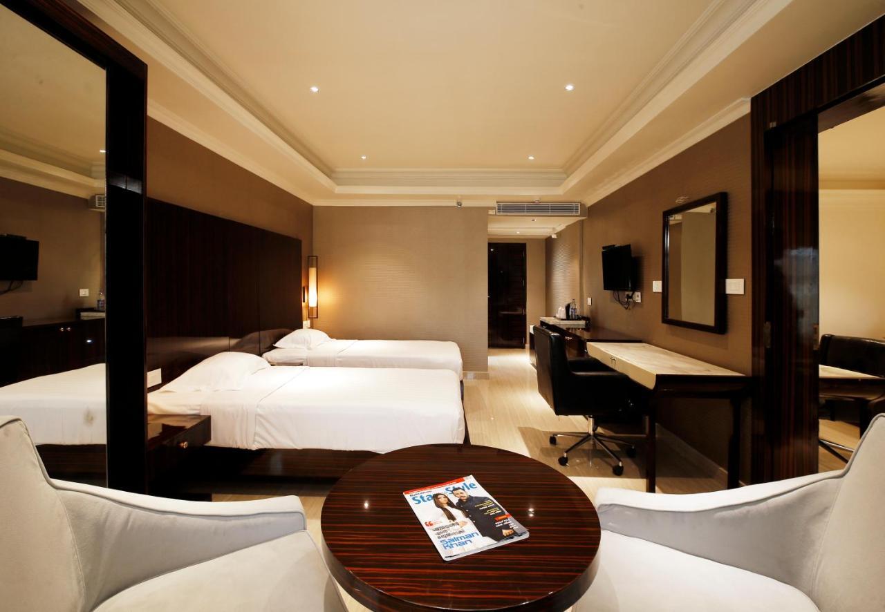Hotel Park Residency Nilambūr Kültér fotó