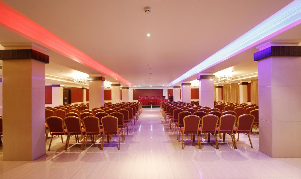 Hotel Park Residency Nilambūr Kültér fotó